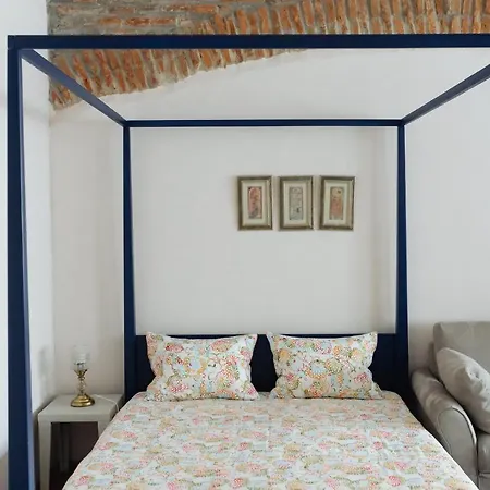 Apor Apartment